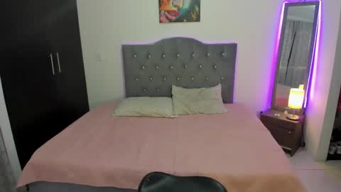 Nathalia  Take surprises in our chat. 25tkns for a hot pic. Follow me. online show from January 18, 6:12 pm