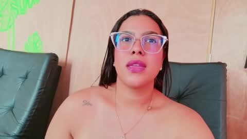 nathalia_correa online show from November 27, 4:31 pm