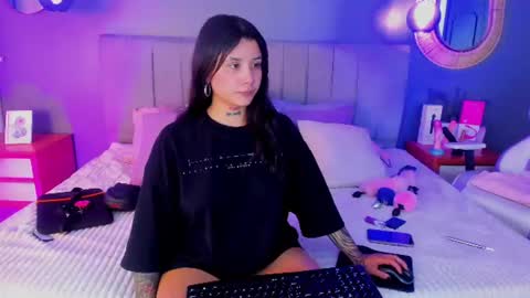 nathalia stone  online show from June 16, 4:15 am