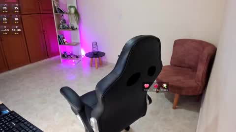 NATHALIE online show from December 18, 1:06 pm