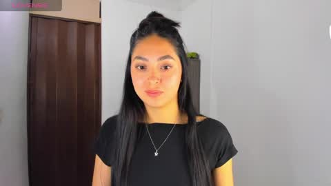 Snapshot of nathalie_rose chatting on May 28, 3:04 am Nathalie online show from May 28, 3:04 am