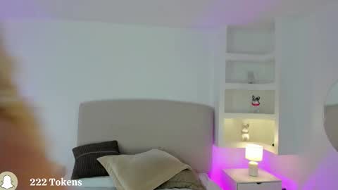 NATHALY  online show from December 18, 10:43 am