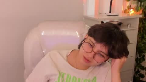 nathalyy_ds online show from May 20, 5:19 pm