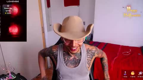 nathan_aress6666 online show from October 31, 9:49 pm