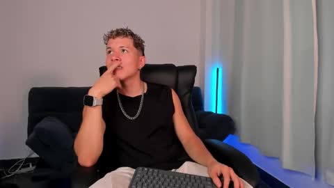 Nathan online show from October 17, 7:38 pm