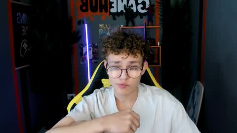 Nathan online show from November 14, 5:44 pm