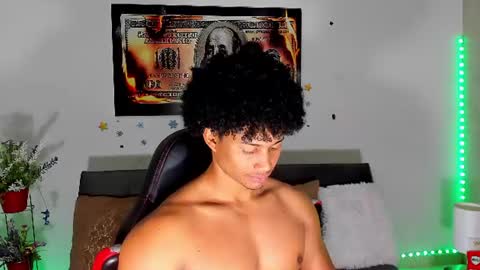 Snapshot of nathan_sexy247 chatting on July 15, 10:53 am Nathan online show from July 15, 10:53 am