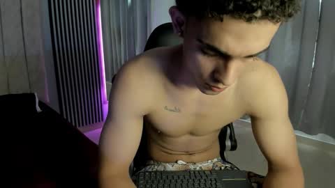 nathan_shimmer online show from December 3, 3:32 pm