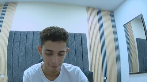 nathan_shimmer online show from April 4, 9:56 pm