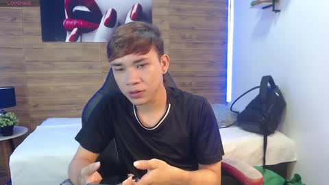 nathanclay online show from April 7, 3:07 am