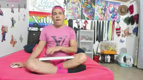 Snapshot of nathannathaniel chatting on February 5, 10:20 am nathan nathaniel online show from February 5, 10:20 am