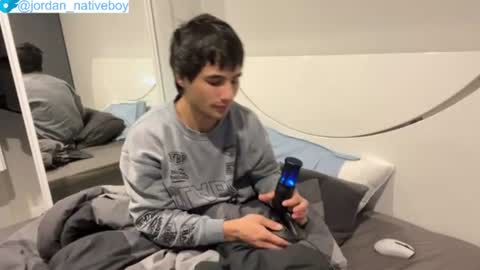Snapshot of native_boy2 chatting on July 8, 3:49 pm native_boy2 online show from July 8, 3:49 pm
