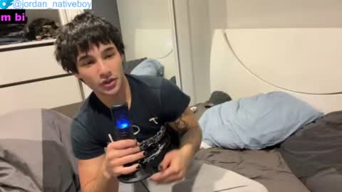 Snapshot of native_boy2 chatting on July 14, 6:24 pm native_boy2 online show from July 14, 6:24 pm
