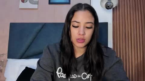 NATTASHA BROWN  online show from January 8, 10:50 am