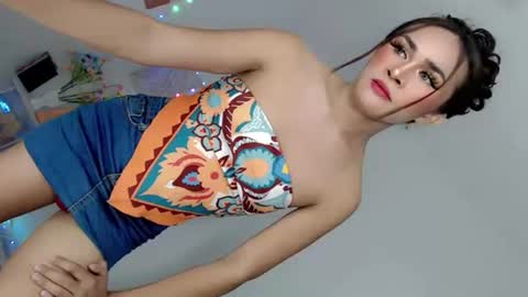 Nathalie smith online show from July 8, 6:07 am