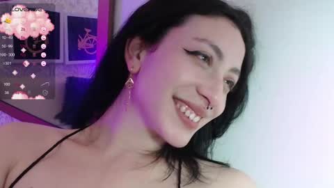 Snapshot of natty_33 chatting on December 5, 8:00 pm Natt.....3 online show from December 5, 8:00 pm