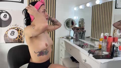 NATTY FIERROS online show from October 31, 6:20 pm