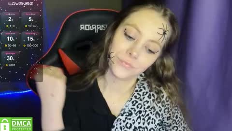 Snapshot of natural_babe666 chatting on October 24, 5:42 pm natural_babe666 online show from October 24, 5:42 pm