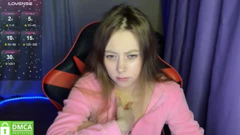 Snapshot of natural_babe666 chatting on November 16, 9:31 pm natural_babe666 online show from November 16, 9:31 pm