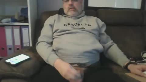 Snapshot of naturistmale45 chatting on January 17, 3:11 pm naturistmale45 online show from January 17, 3:11 pm