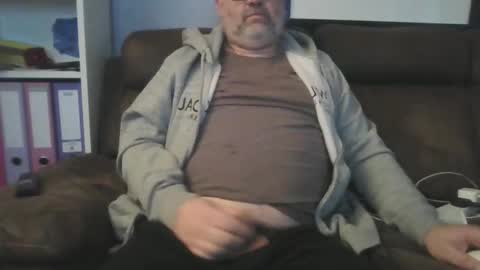 Snapshot of naturistmale45 chatting on February 3, 8:57 am naturistmale45 online show from February 3, 8:57 am