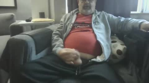 Snapshot of naturistmale45 chatting on October 14, 7:53 am naturistmale45 online show from October 14, 7:53 am