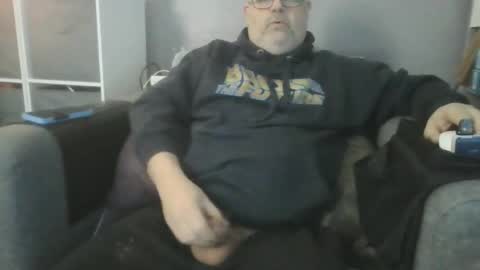 naturistmale45 online show from January 6, 9:35 am