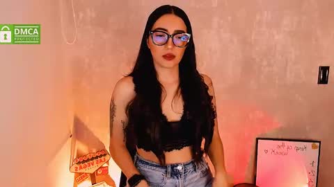 Snapshot of natval_ chatting on December 7, 11:07 am Natalia Valeria online show from December 7, 11:07 am