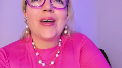 Snapshot of naty__mature_ chatting on October 21, 9:59 pm Nataly online show from October 21, 9:59 pm