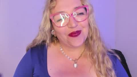 Snapshot of naty__mature_ chatting on October 27, 5:28 pm Nataly online show from October 27, 5:28 pm