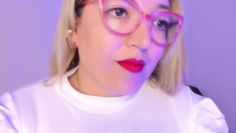 Snapshot of naty__mature_ chatting on November 2, 7:16 pm Nataly online show from November 2, 7:16 pm