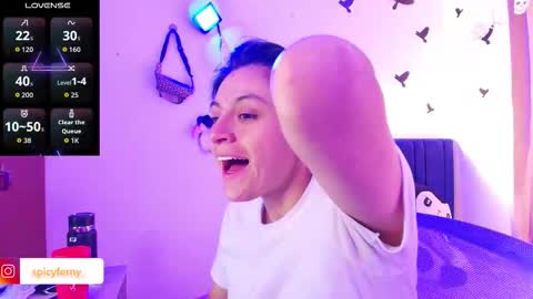 Snapshot of naty_lux19 chatting on October 20, 8:48 am Fernanda online show from October 20, 8:48 am
