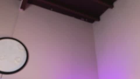 Naty Saenz online show from December 16, 12:49 pm