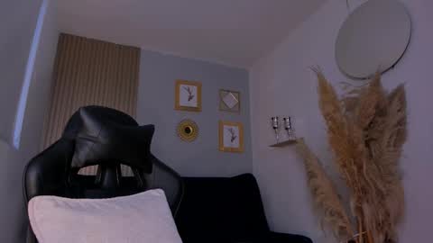 Snapshot of natyferrer chatting on October 8, 10:51 pm Naty Ferrer online show from October 8, 10:51 pm