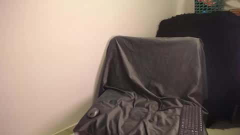 Snapshot of natyscoth chatting on March 7, 3:29 am online show from March 7, 3:29 am