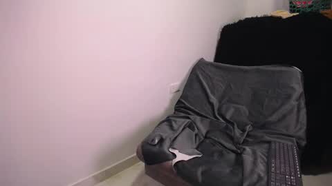 Snapshot of natyscoth chatting on March 8, 12:55 am online show from March 8, 12:55 am