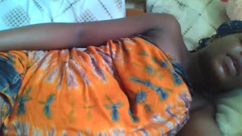 Snapshot of naughtisexy chatting on April 15, 7:15 am naughtisexy online show from April 15, 7:15 am