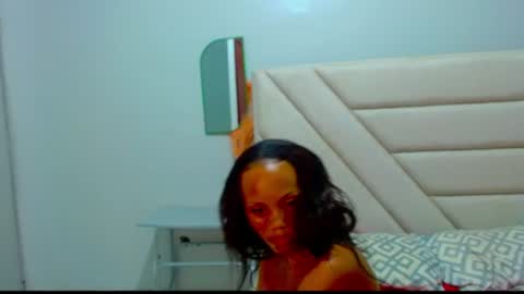 Snapshot of naughty253 chatting on August 5, 1:52 am naughtyxoxo online show from August 5, 1:52 am