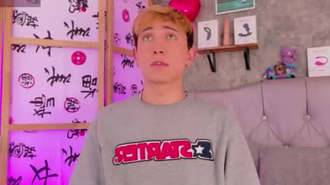 Snapshot of naughty__chris chatting on February 17, 1:18 pm Christopher Chris online show from February 17, 1:18 pm