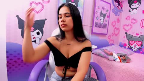 Snapshot of naughty__sara chatting on December 7, 11:29 am SARA online show from December 7, 11:29 am