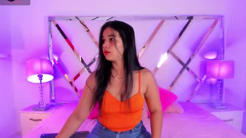 Snapshot of naughty__sara chatting on October 15, 11:32 am SARA online show from October 15, 11:32 am