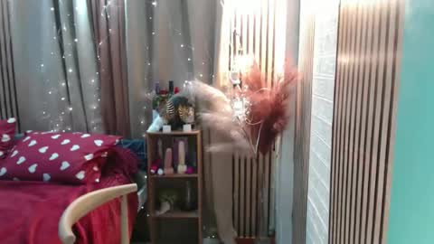 Snapshot of naughty_alice08 chatting on December 3, 4:05 pm Jelay online show from December 3, 4:05 pm