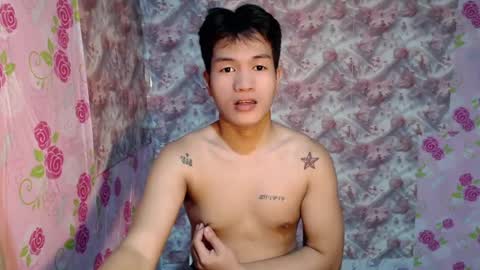 Snapshot of naughty_angelo chatting on July 5, 8:49 pm naughty_angelo online show from July 5, 8:49 pm