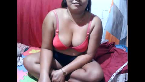 Hannah online show from December 18, 6:58 pm