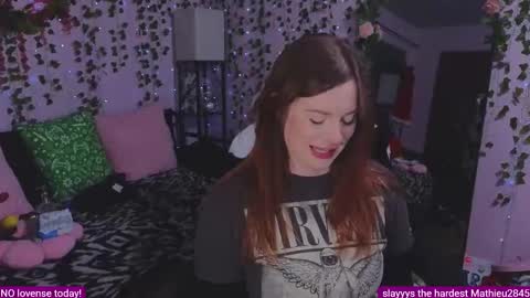 Snapshot of naughty_bella99 chatting on February 5, 1:43 am bella online show from February 5, 1:43 am