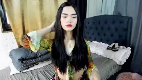 emma online show from April 4, 12:20 am