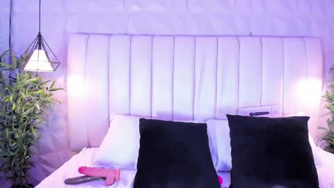 Flor online show from January 23, 1:51 am