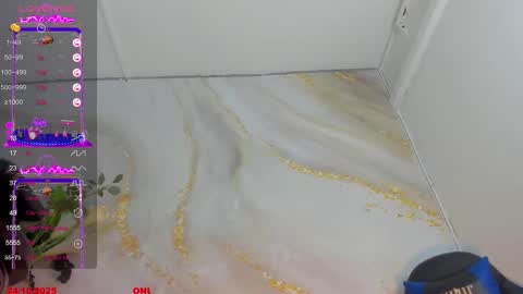 Snapshot of naughty_lizeth chatting on October 24, 4:14 pm lizeth online show from October 24, 4:14 pm