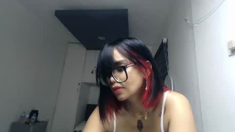 Snapshot of naughty_mariaxx chatting on April 23, 12:29 pm Maria online show from April 23, 12:29 pm