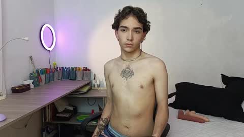 naughty_thompson1 online show from March 19, 2:59 am